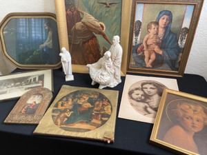 lot 292 image: Christian Pictures & Figurines