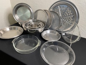 lot 348 image: Pizza & Pie Baking Starter Kit