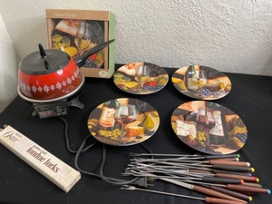 lot 74 image: Fondue Pot, Desert Plates & Fondue Sticks