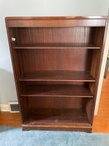 lot 54 image: Beautiful Tall Bookcase