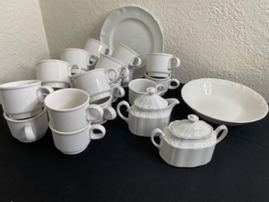 lot 340 image: 1967 Hall Mugs for Catering and Staffordshird Iron Stone White Mist Dishes