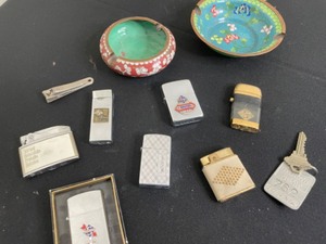 lot 350 image: Lighter and Ash Tray Collection