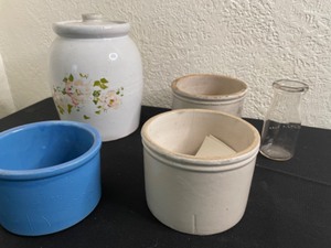 lot 16 image: Rare Crock From Red Wing, Other Crocks & Cookie Jar