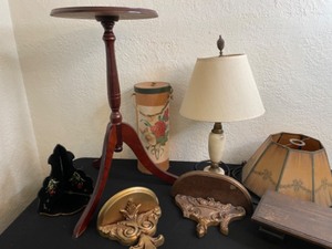 lot 333 image: Vintage Collection--Great Table, Lamp, Shelves