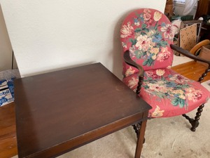 lot 131A image: Great Vintage Table with Firm Upholstered Chair