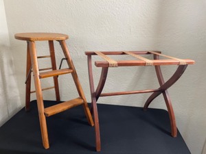 lot 210B image: Wooden Oak Step Stool & Luggage Rack