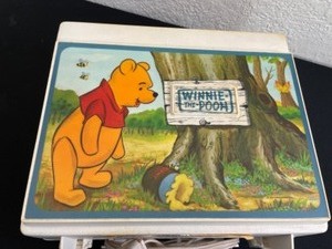 lot 325A image: Classic From The Past WinniePooh Record Player