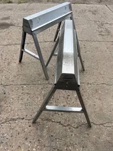 lot 9 image: Sawhorses