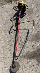 lot 21 image: Heavy Brush Cutter