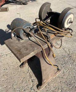 lot 37 image: Ball Bearing Tool Grinder, Gambles