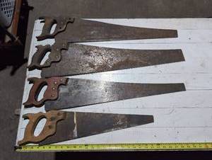 lot 44 image: Lot of (4) Handsaws