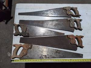 lot 45 image: Lot of (5) Handsaws
