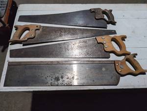 lot 43 image: Lot of (4) Handsaws