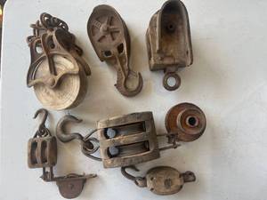 lot 67 image: Collection of Antique Pulleys