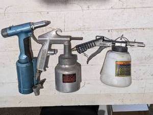 lot 70 image: Sandblasting Equipment