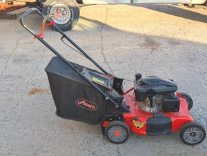 lot 73 image: Ariens Lawn Mower