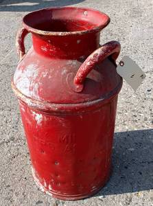 lot 7 image: Antique red cream can