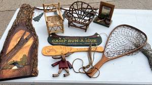 lot 32 image: Variety of interior decor