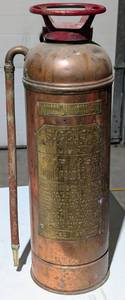 lot 35 image: Underwriters laboratories antique copper fire extinguisher