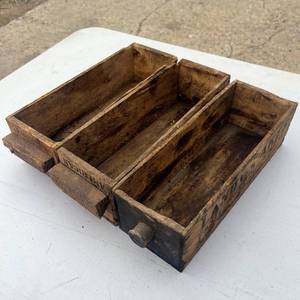 lot 43 image: Land O Lakes Antique Cheese Boxes