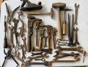 lot 71 image: Collection of various Antique Tools