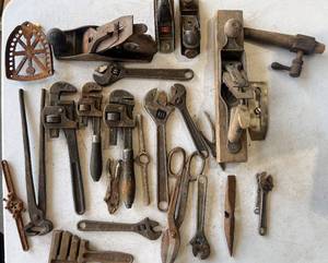 lot 82 image: Collection of Various Antique Tools