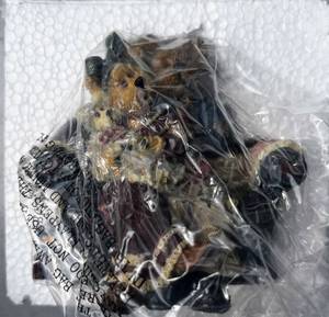 lot 89 image: Boyds bears