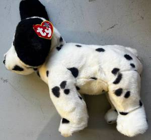 lot 126 image: Beanie Buddies