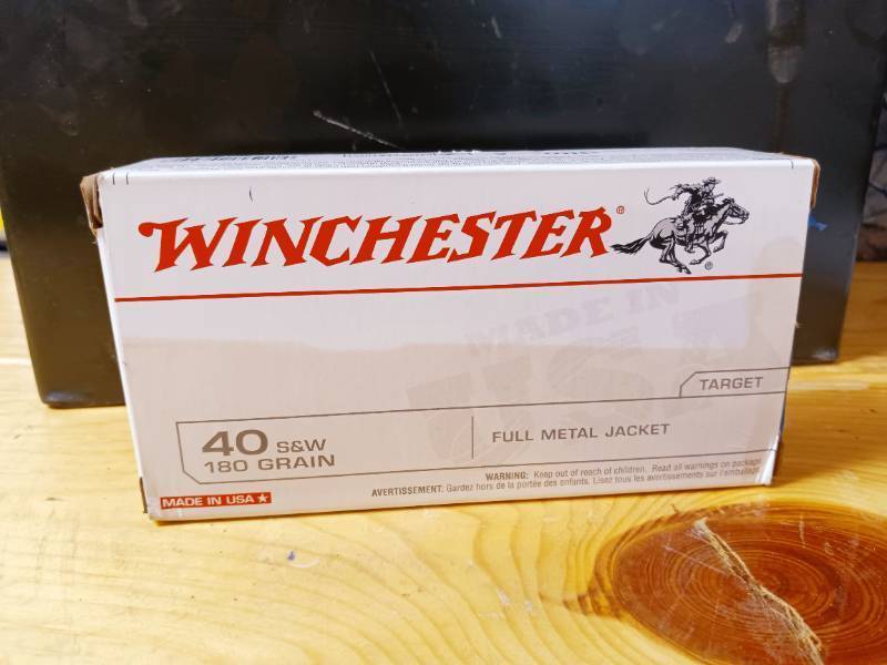 lot 40 image: Box of 50 Cartridges .40 S&W Winchester 180gr FMJ