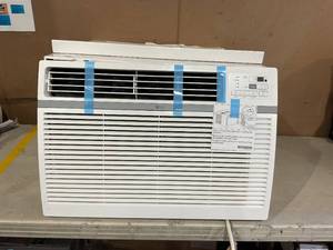 lot 389 image: LG 18,000 BTU 1,000 Sq ft 230V Window Air Conditioner, LW1824RD