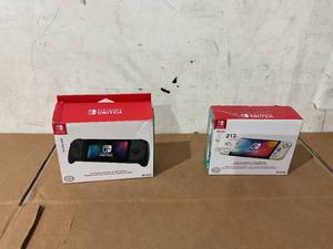 lot 259 image: LOT OF 2 Nintendo Switch Split Controllers