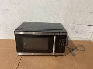 lot 274 image: Hamilton Beach 1.1 cu ft Countertop Microwave Oven in Stainless Steel