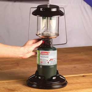lot 176 image: Coleman Quick-Pack 810 Lumens 2-Mantle Propane Lantern with Carry Case