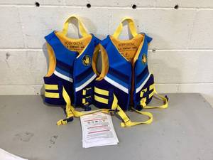 lot 443 image: LOT OF 2 Body Glove Child Boy Evoprene PFD, Life Jacket
