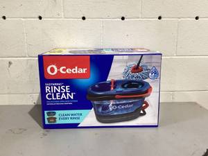 lot 466 image: O-Cedar RinseClean Clean Water Spin Mop and Bucket System  Clean with Clean Water
