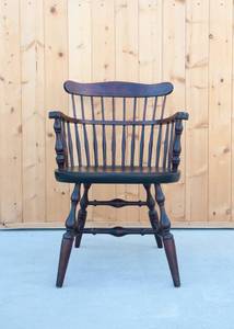 lot 77 image: Nichols & Stone Vintage Comb Back Chair