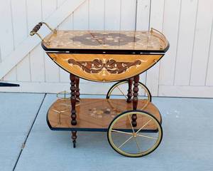 lot 227 image: Vintage Mid-Century Italian Rolling BarTea Cart