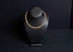 lot 5 image: Vintage Crown Trifari RibbonBow Links Choker