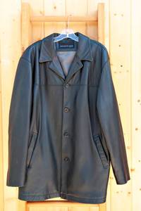 lot 175 image: Kenneth Cole Leather Mens Jacket