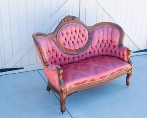 lot 220 image: Antique Loveseat