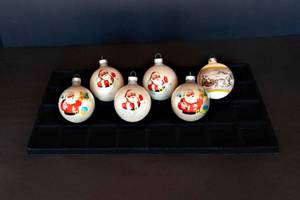 lot 181 image: Vintage Christmas Ornaments