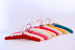 lot 174 image: Vintage Hangers #2
