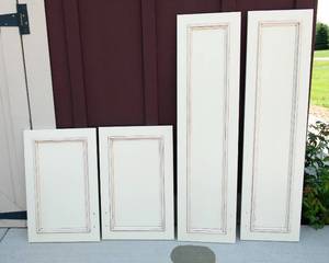 lot 110 image: Cabinet Doors