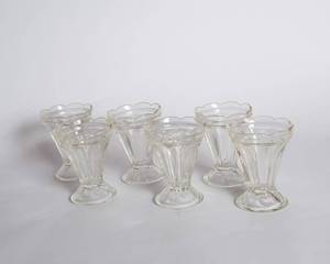 lot 62 image: Parfait Dishes