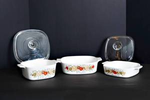 lot 137 image: Corning Ware Spice of Life Dishes
