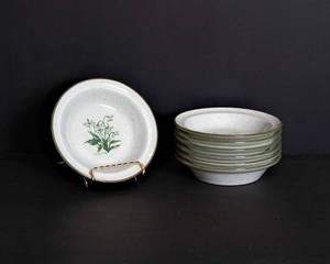 lot 132 image: Vintage Noritake Stoneware Mountain Flowers Coupe Soup Bowls