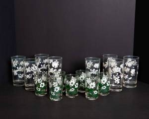 lot 135 image: Vintage Noritake Stoneware Mountain Flowers Glasses