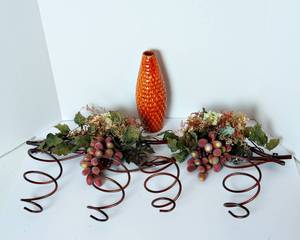 lot 237 image: Home Decor