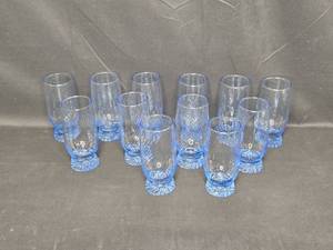 lot 114 image: Set of 12 Blue Ribbed Glass Tumblers
