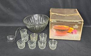 lot 121 image: 18-Piece Crown Point Punch Bowl Set by Anchor Hocking - Service for 8